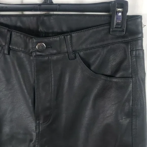 H&M Women's 8 Black Faux Leather Pants - Picture 6 of 13
